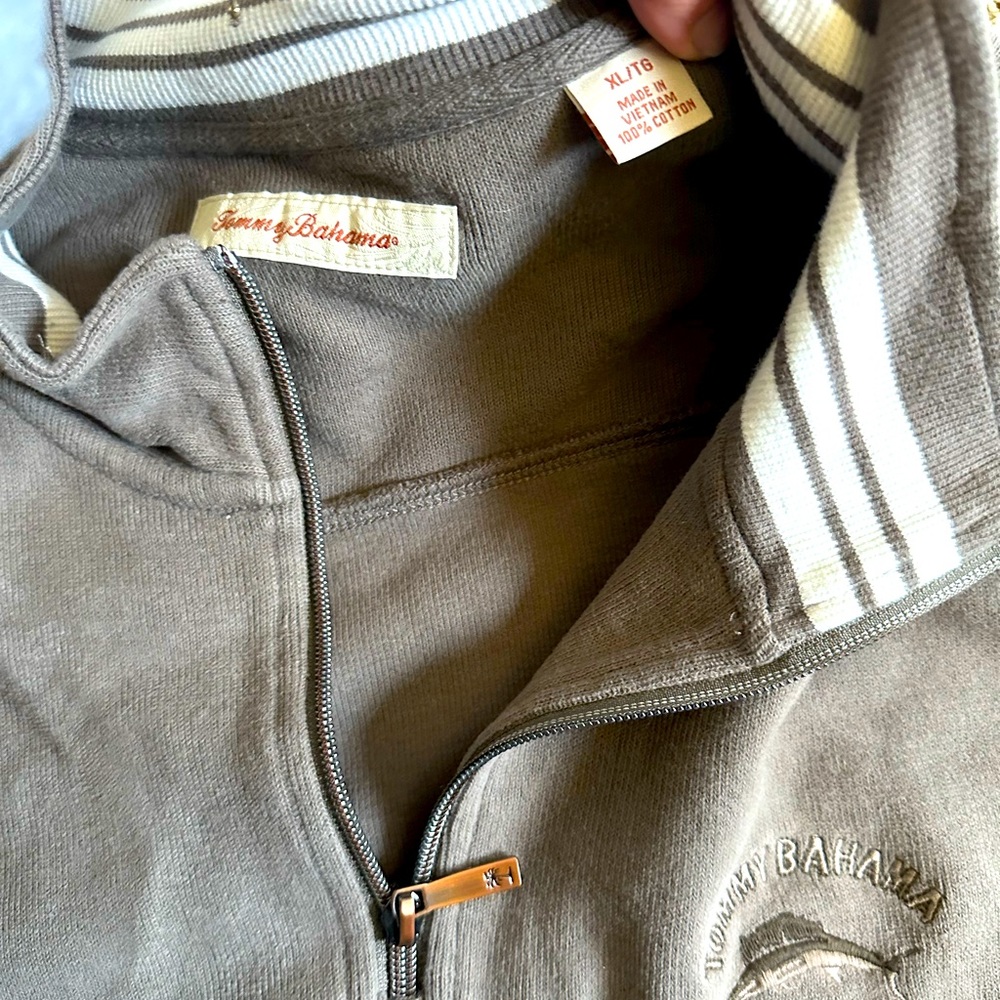 Men’s Tommy Bohamas sweatshirt XL